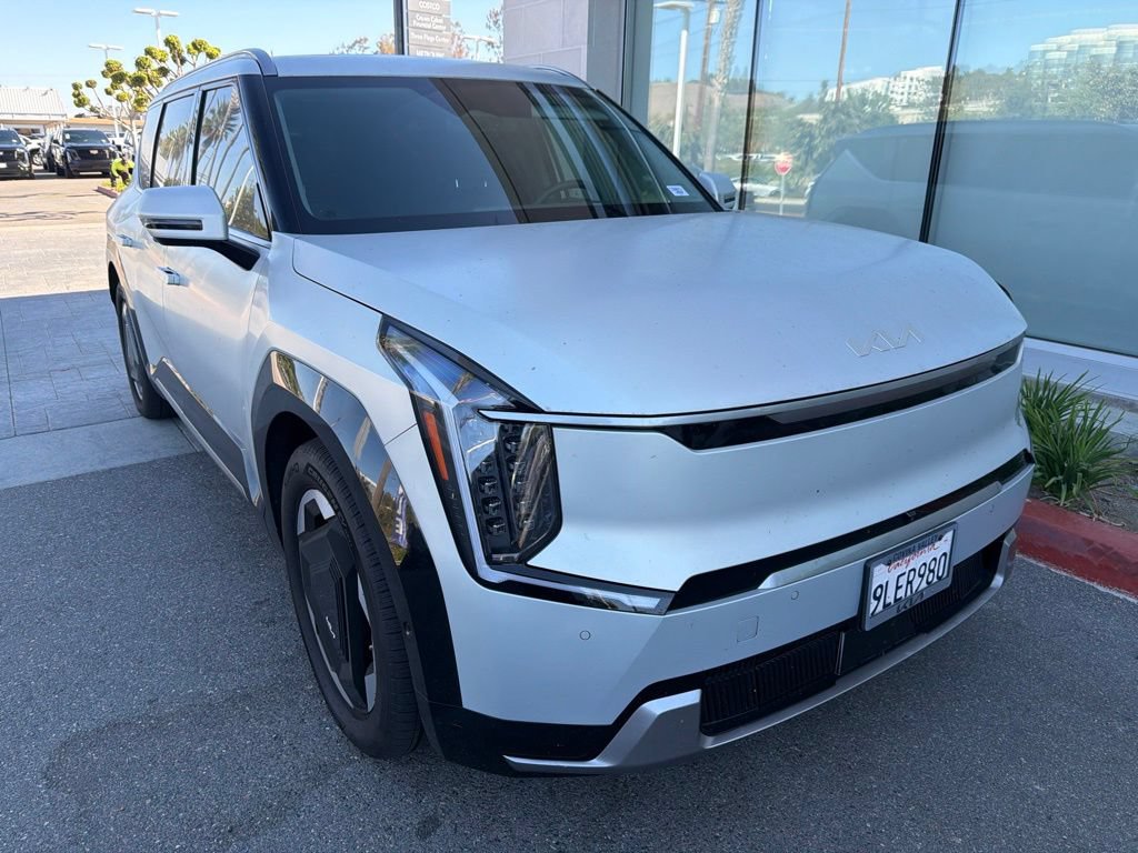 Used 2024 Kia EV9 Land AWD/4WD image 10