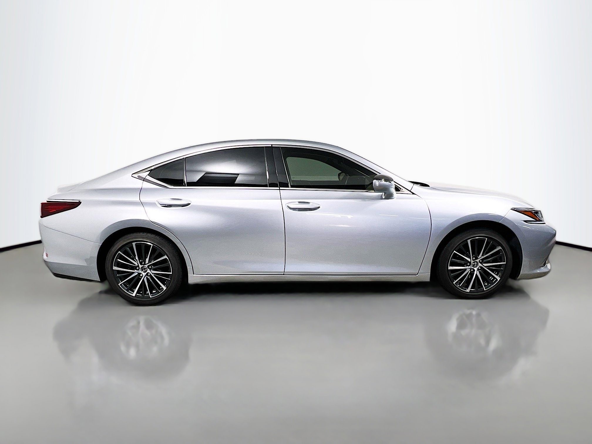 Used 2024 Lexus ES 350 w/ Premium Package image 3
