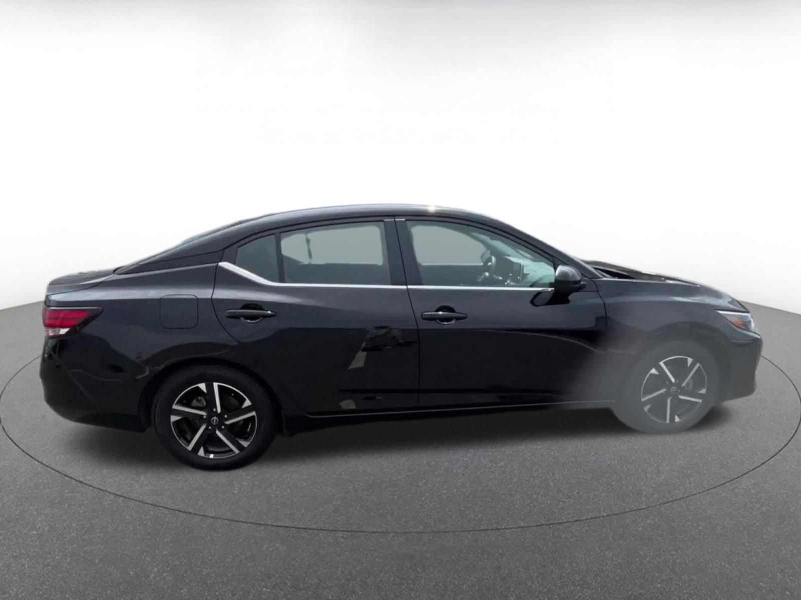 Used 2025 Nissan Sentra SV FWD image 16