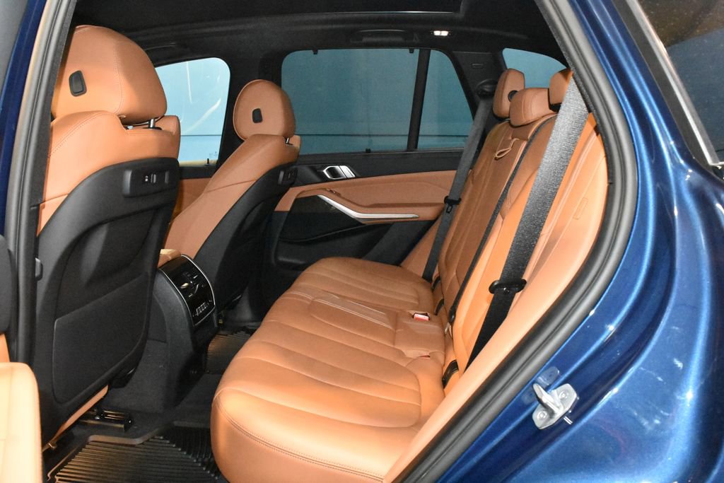 Used 2022 BMW X5 xDrive40i w/ M Sport Package AWD/4WD image 24
