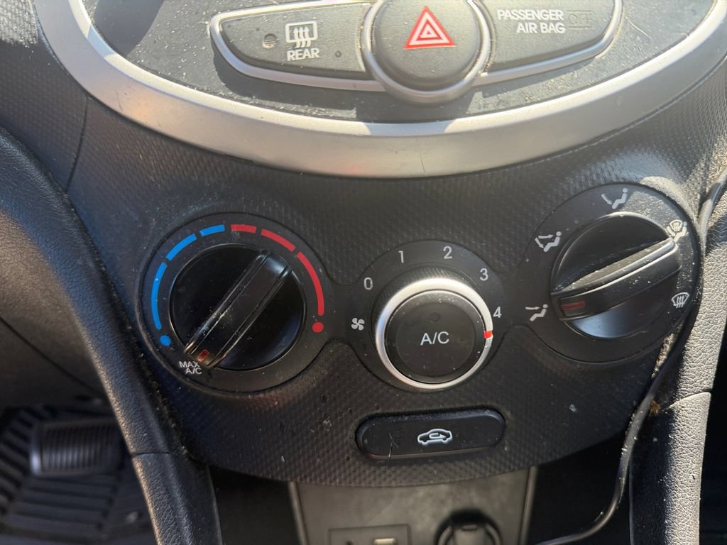 Used 2014 Hyundai Accent GS FWD image 27