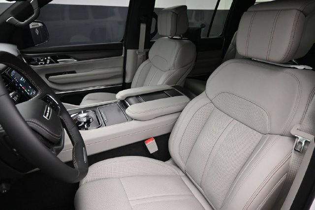 New 2026 Jeep Grand Wagoneer Summit w/ Rear Seat Video Group I AWD/4WD image 16