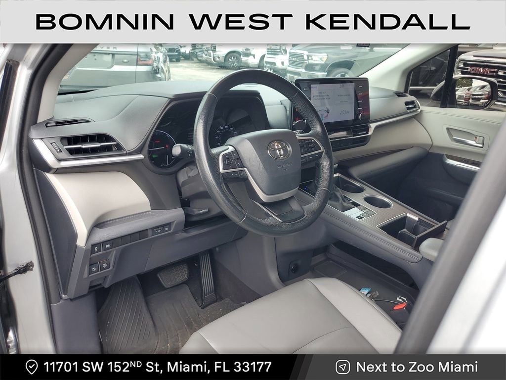 Used 2021 Toyota Sienna XLE image 20