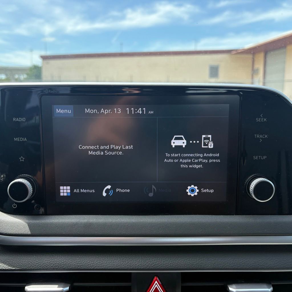 Used 2021 Hyundai Sonata SE w/ Preferred Accessory Package image 19