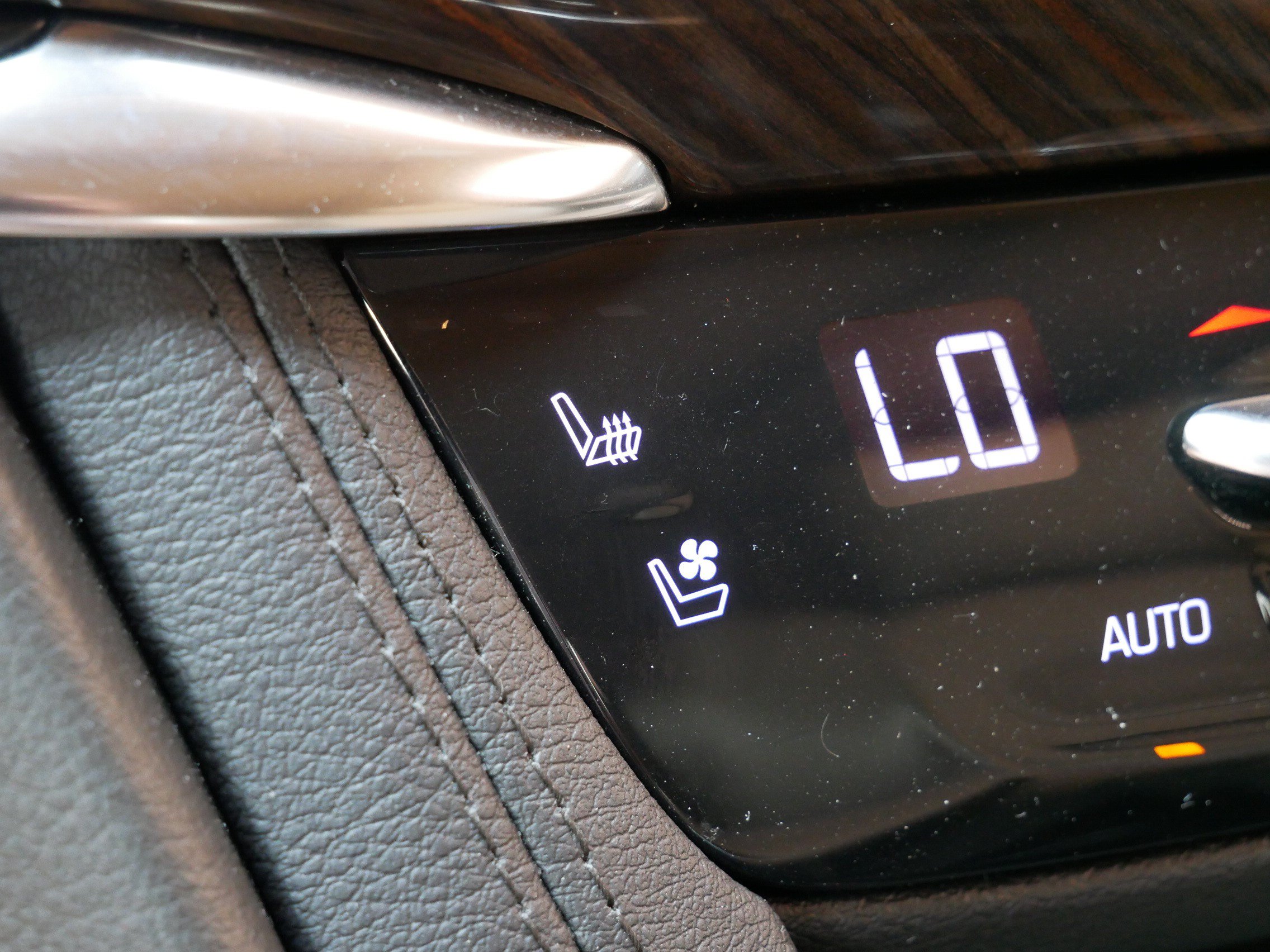 Used 2020 Cadillac XT6 Sport w/ Platinum Package AWD/4WD image 20