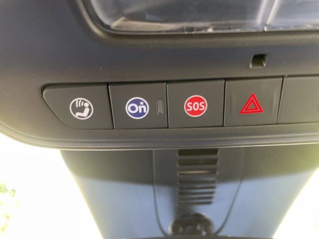 Used 2025 GMC Acadia Elevation image 25