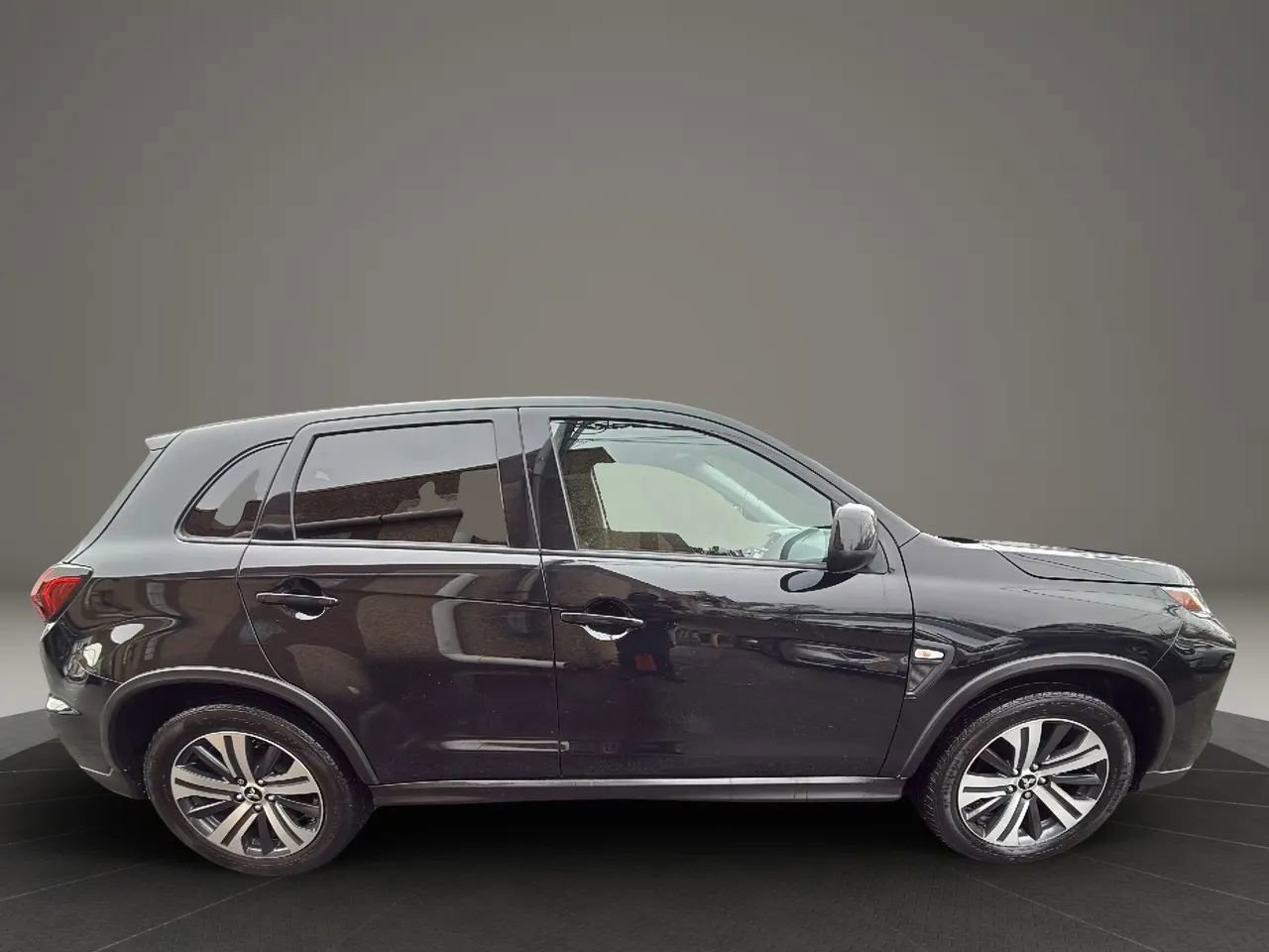 Used 2020 Mitsubishi Outlander Sport ES image 4