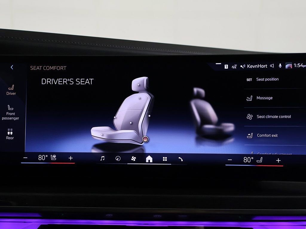 Used 2025 BMW i7 xDrive60 w/ Premium Package image 50