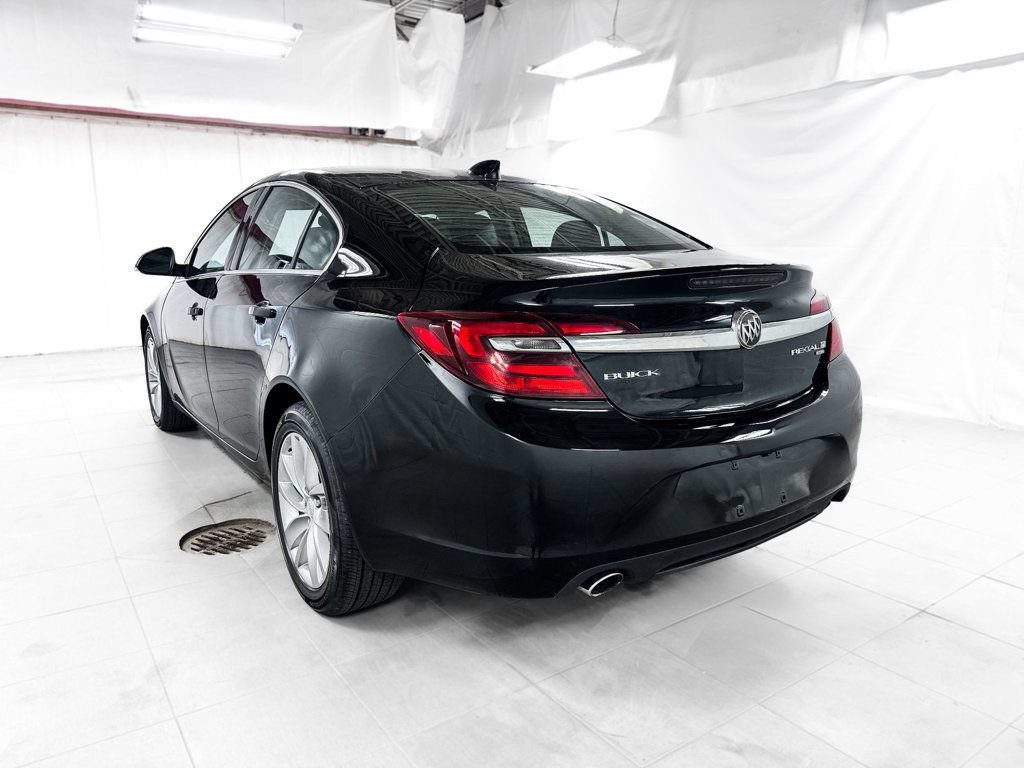 Used 2017 Buick Regal Premium AWD image 4