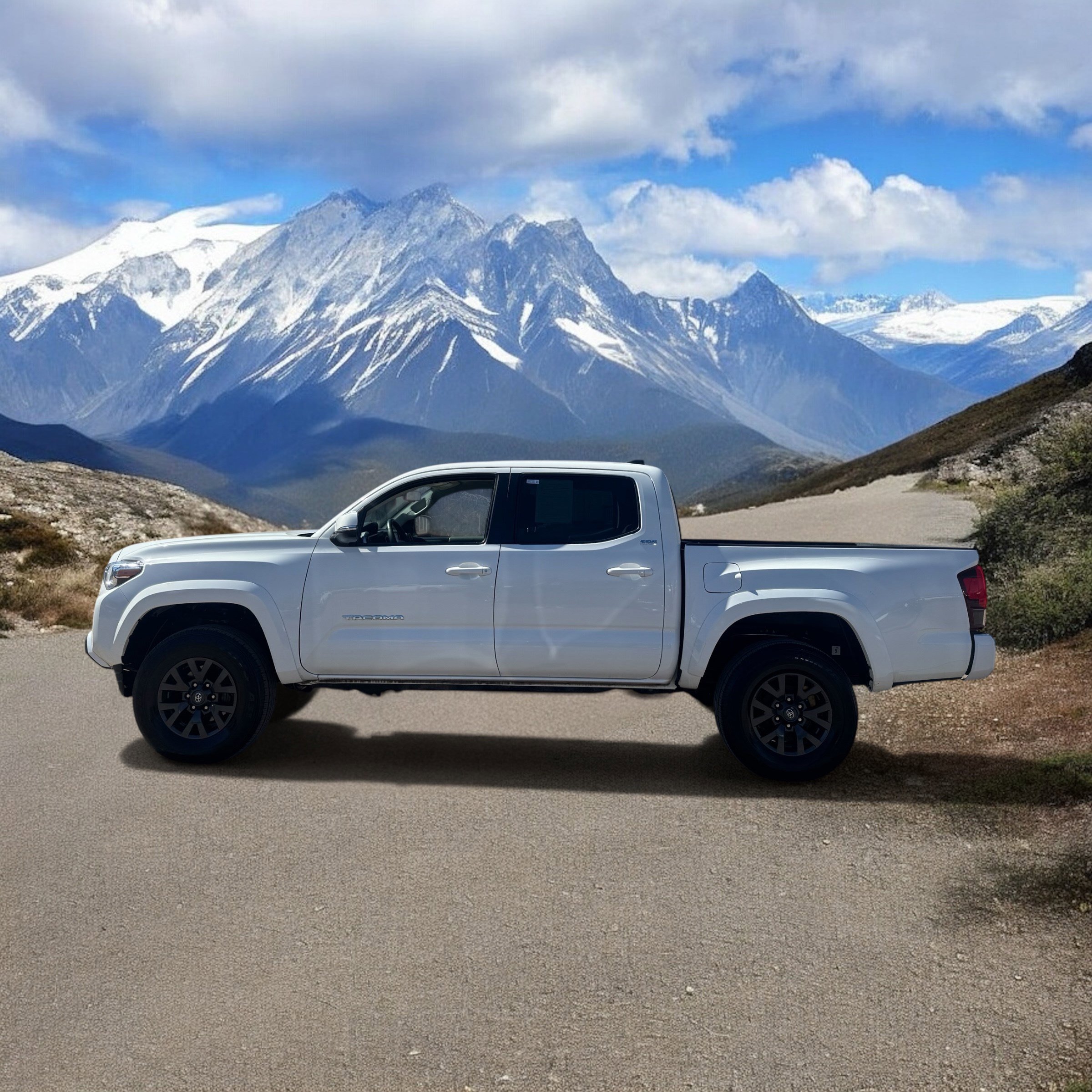 Used 2023 Toyota Tacoma SR5 image 2