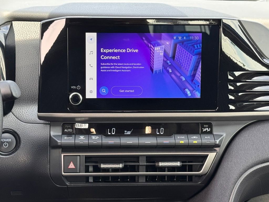 Used 2025 Toyota Camry LE w/ Convenience Package image 25