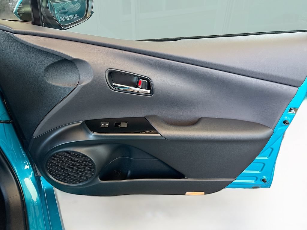 Certified 2021 Toyota Prius Prime Limited w/ Carpet Mat Package (TMS) FWD image 24
