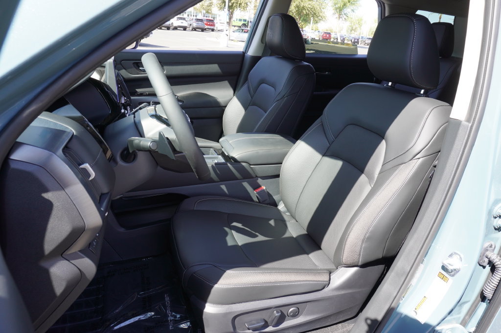 New 2026 Nissan Pathfinder SL FWD image 14