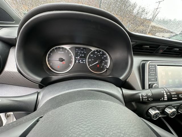 Used 2020 Nissan Kicks S image 12