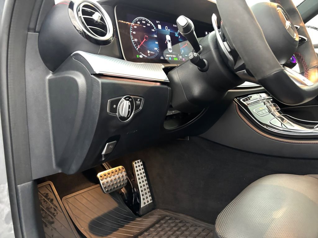 Used 2022 Mercedes-Benz E 53 AMG 4MATIC Sedan image 22