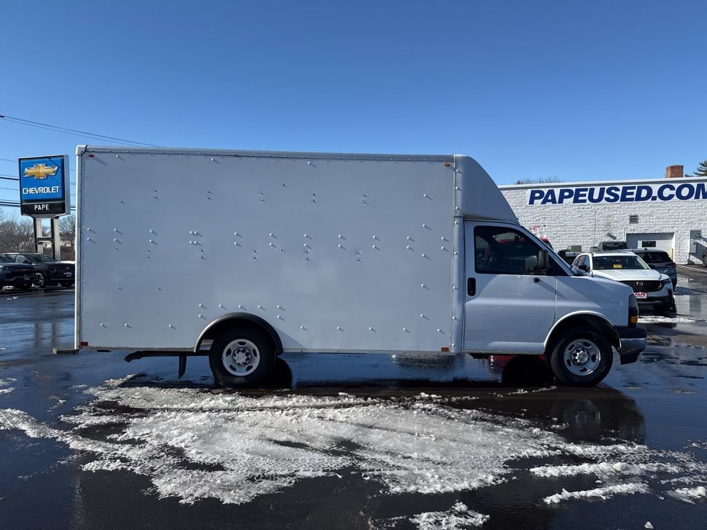 Used 2023 Chevrolet Express 3500 w/ Power Convenience Package image 2