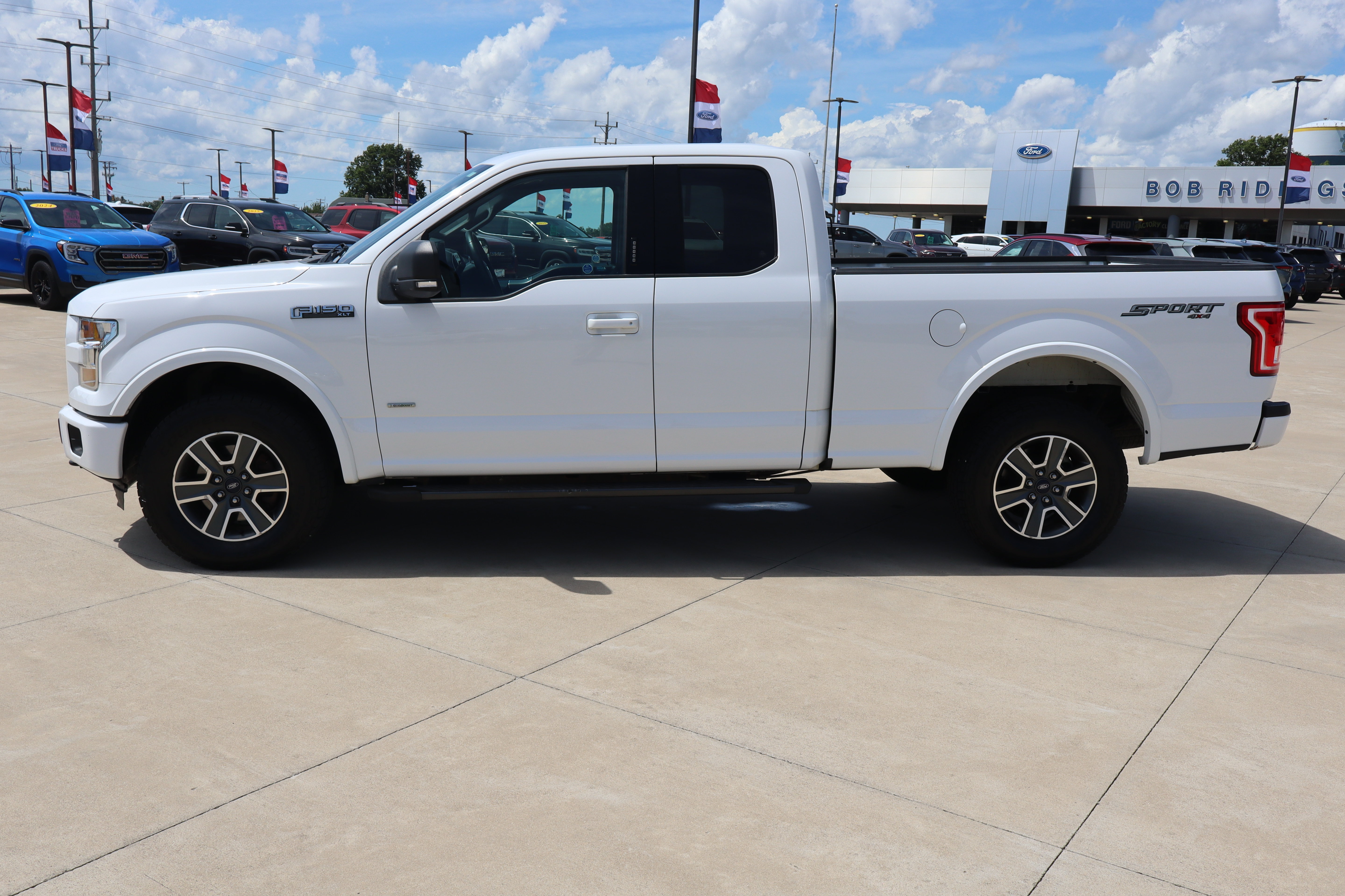 Used 2016 Ford F150 XLT w/ Equipment Group 302A Luxury AWD/4WD image 8