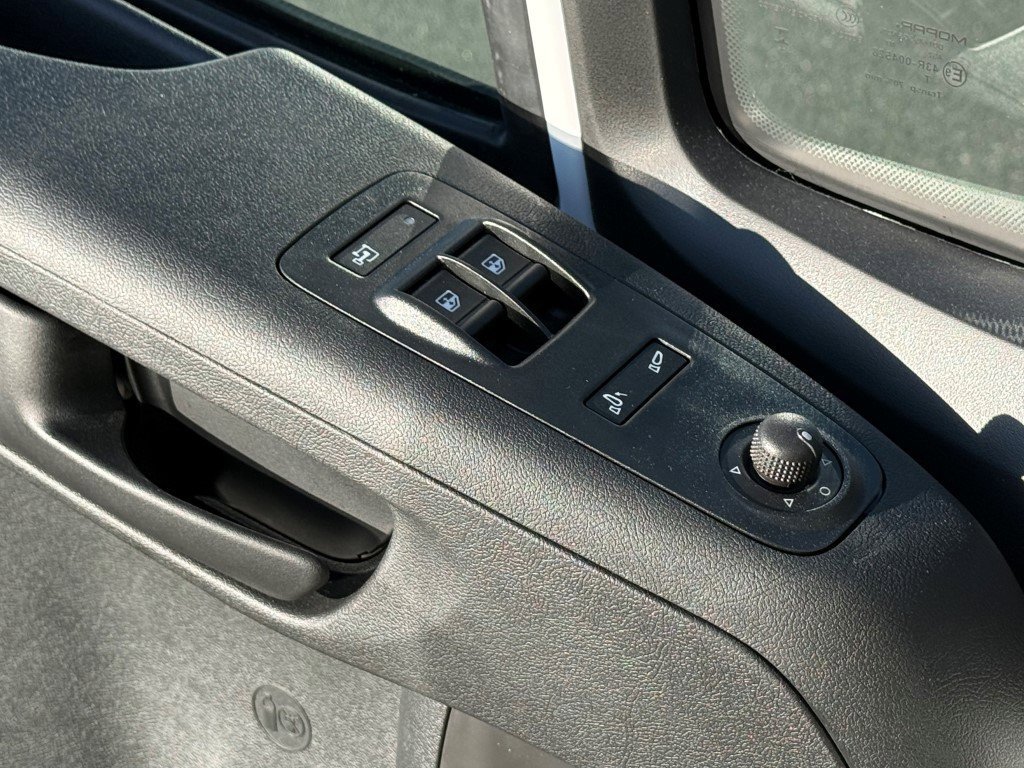 New 2025 RAM ProMaster 1500 w/ Convenience Group image 28