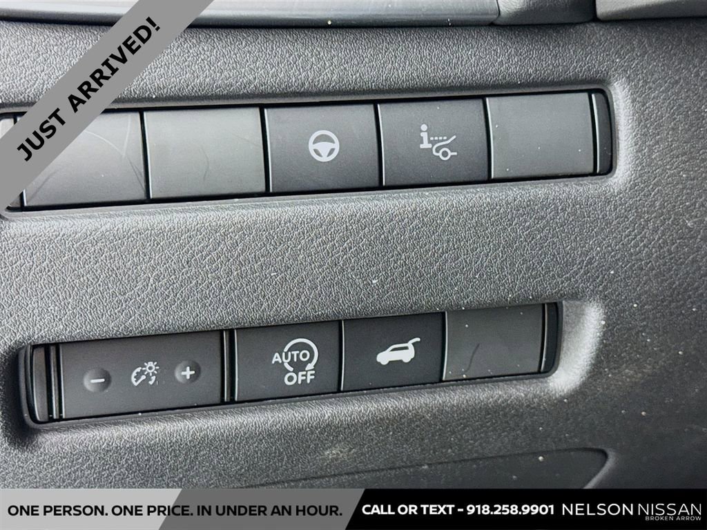 Certified 2025 Nissan Rogue Platinum w/ Platinum Premium Package image 10