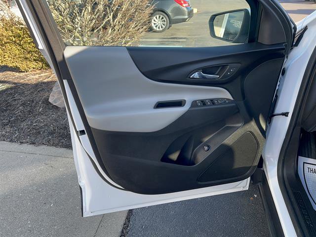 Used 2024 Chevrolet Equinox LT image 11