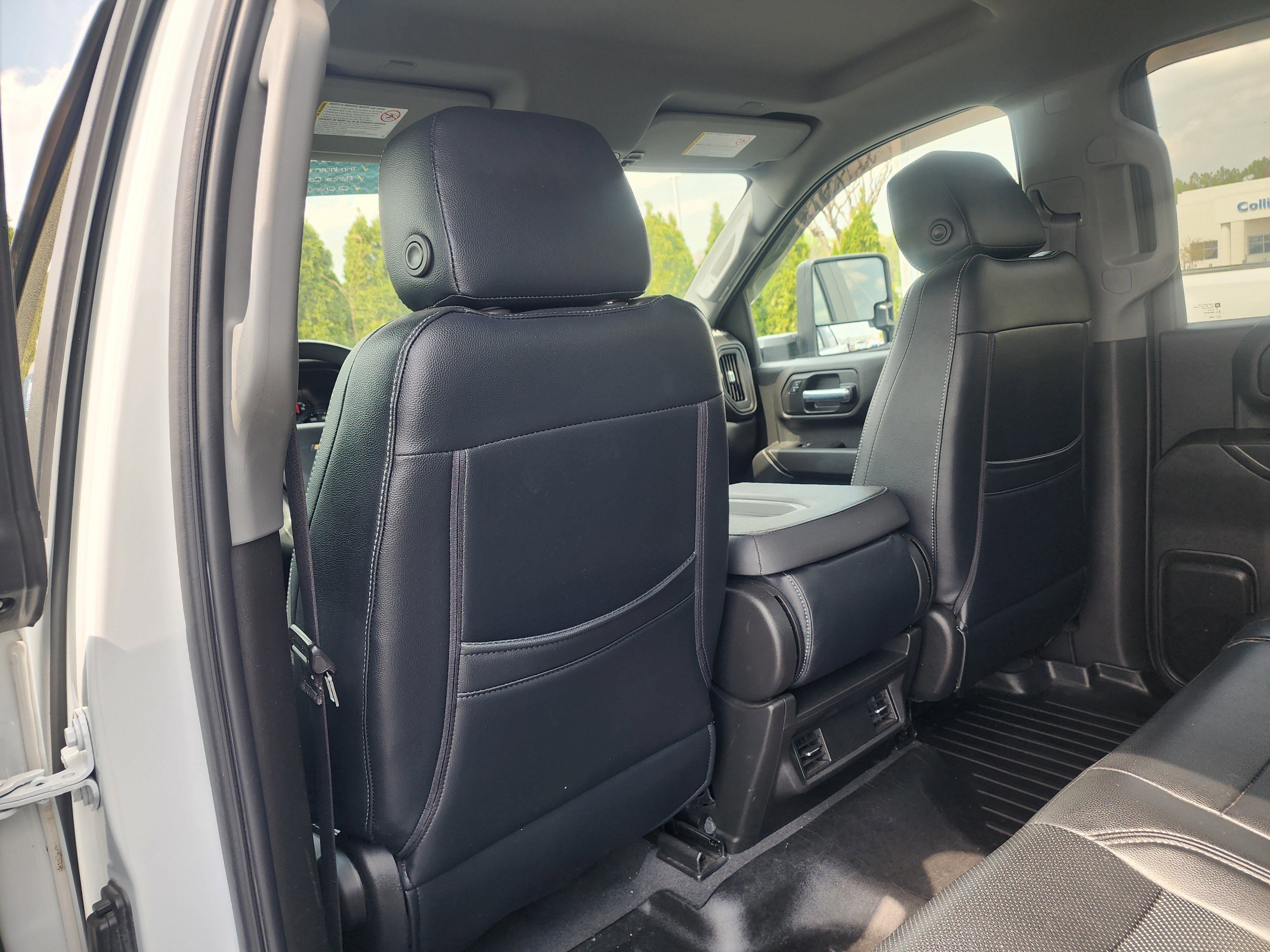 Used 2021 Chevrolet Silverado 2500 Custom w/ Custom Value Package image 17