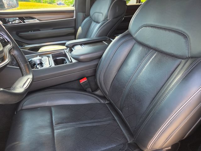 Certified 2022 Jeep Grand Wagoneer Series II AWD/4WD image 2