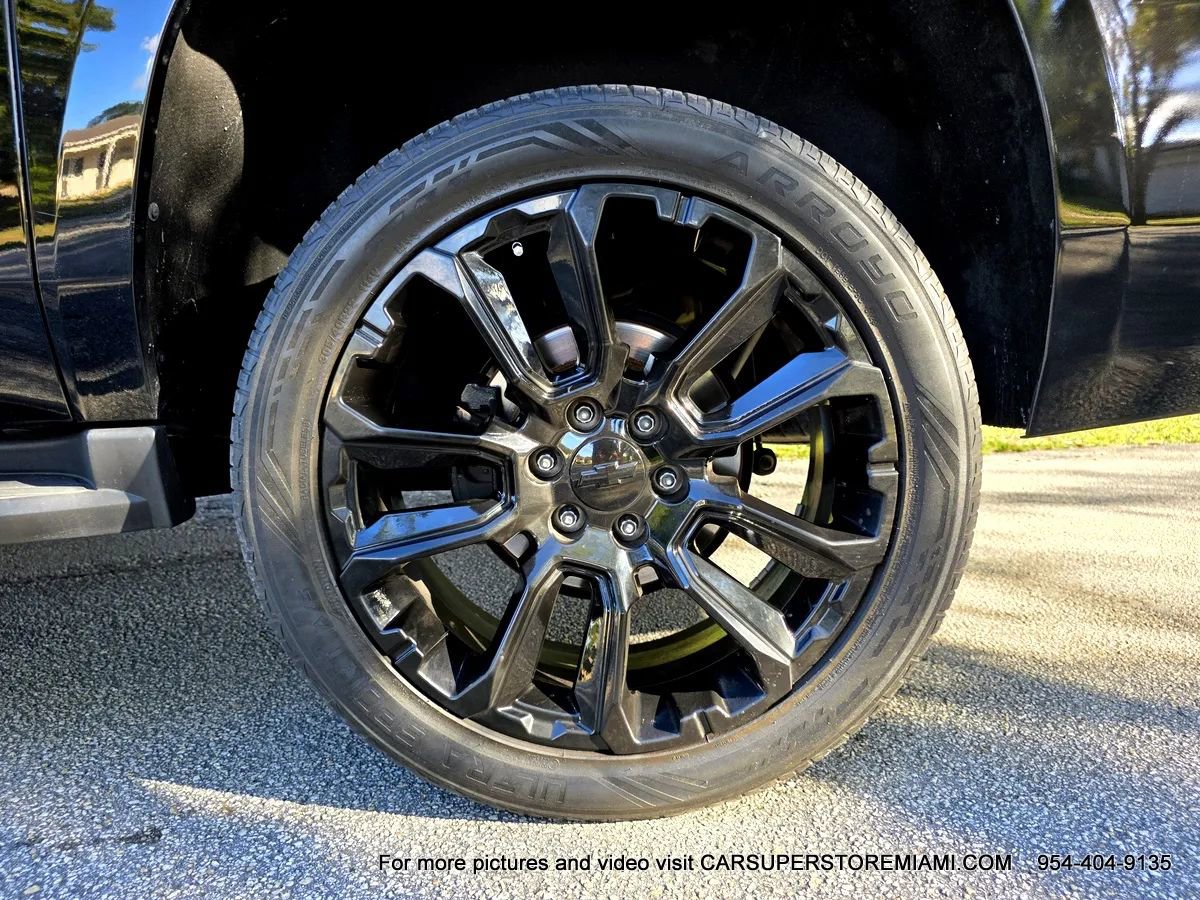 Used 2018 Chevrolet Suburban LT RWD image 89