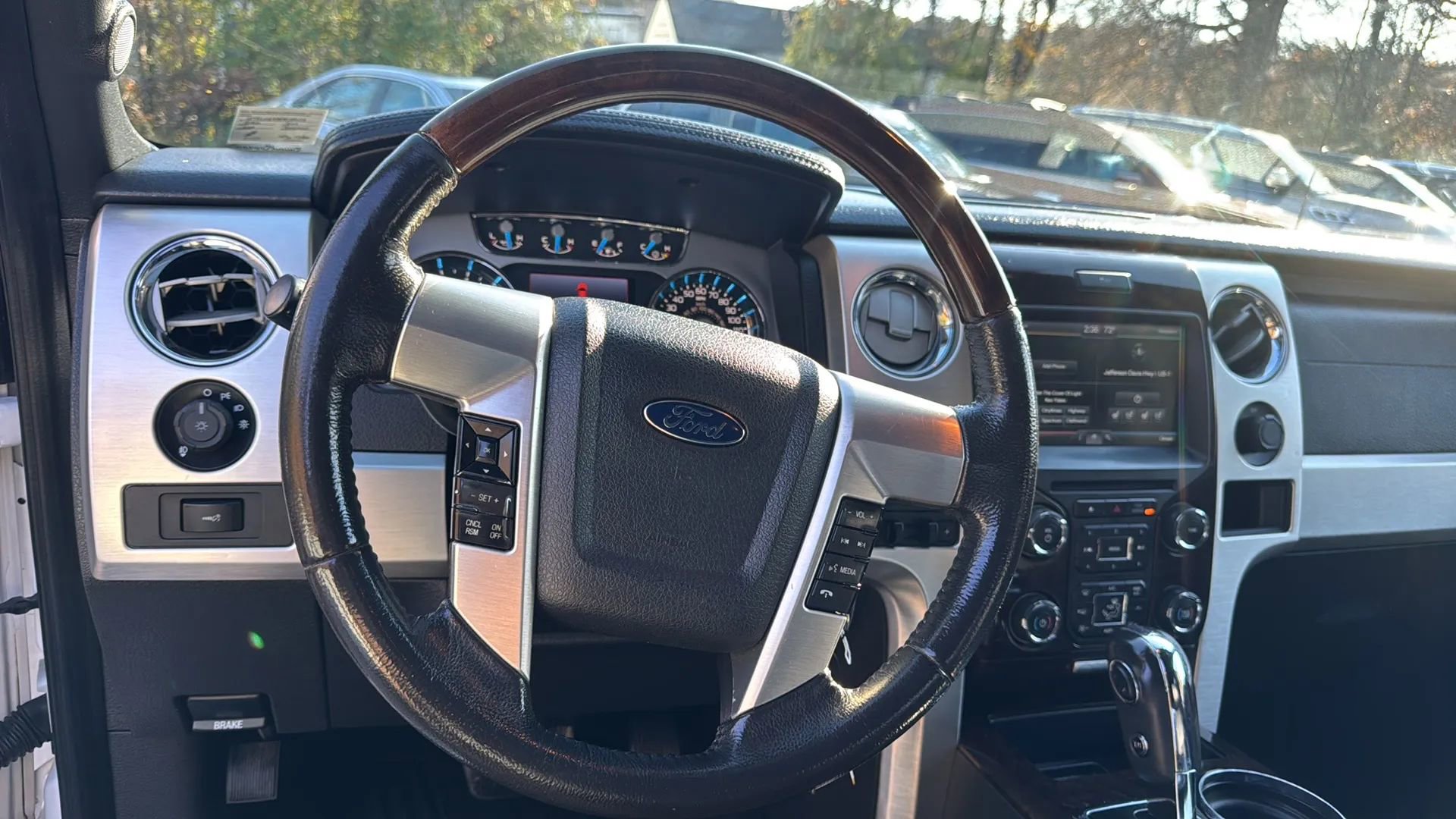 Used 2014 Ford F150 Platinum image 9