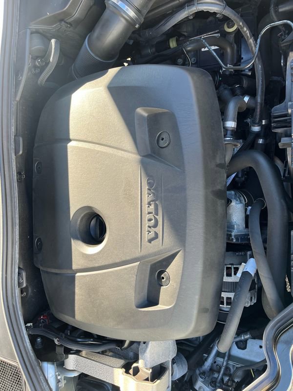 Used 2018 Volvo S60 T5 Inscription image 27