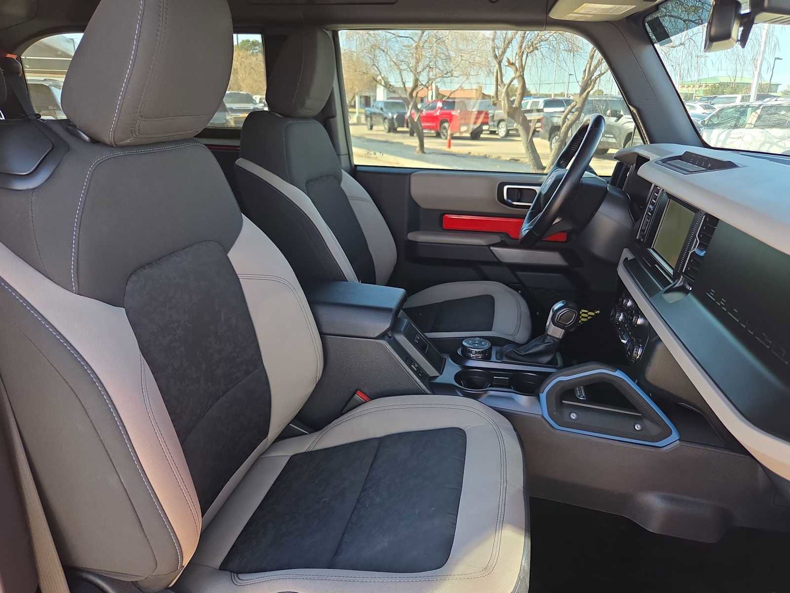 Used 2021 Ford Bronco Wildtrak image 9