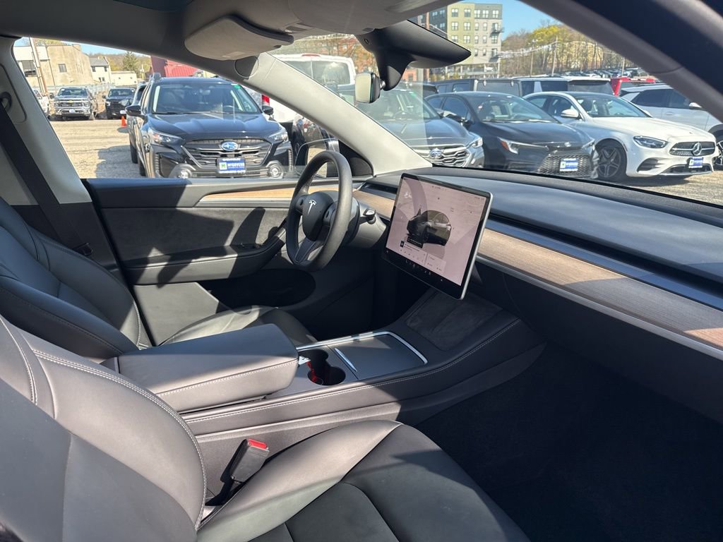 Used 2024 Tesla Model Y Long Range AWD/4WD image 15
