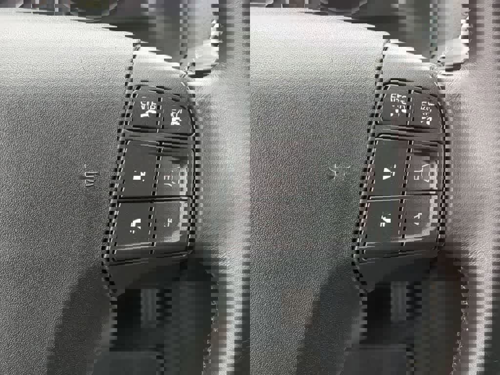 Used 2011 Volvo S40 T5 w/ Preferred Pkg FWD image 23