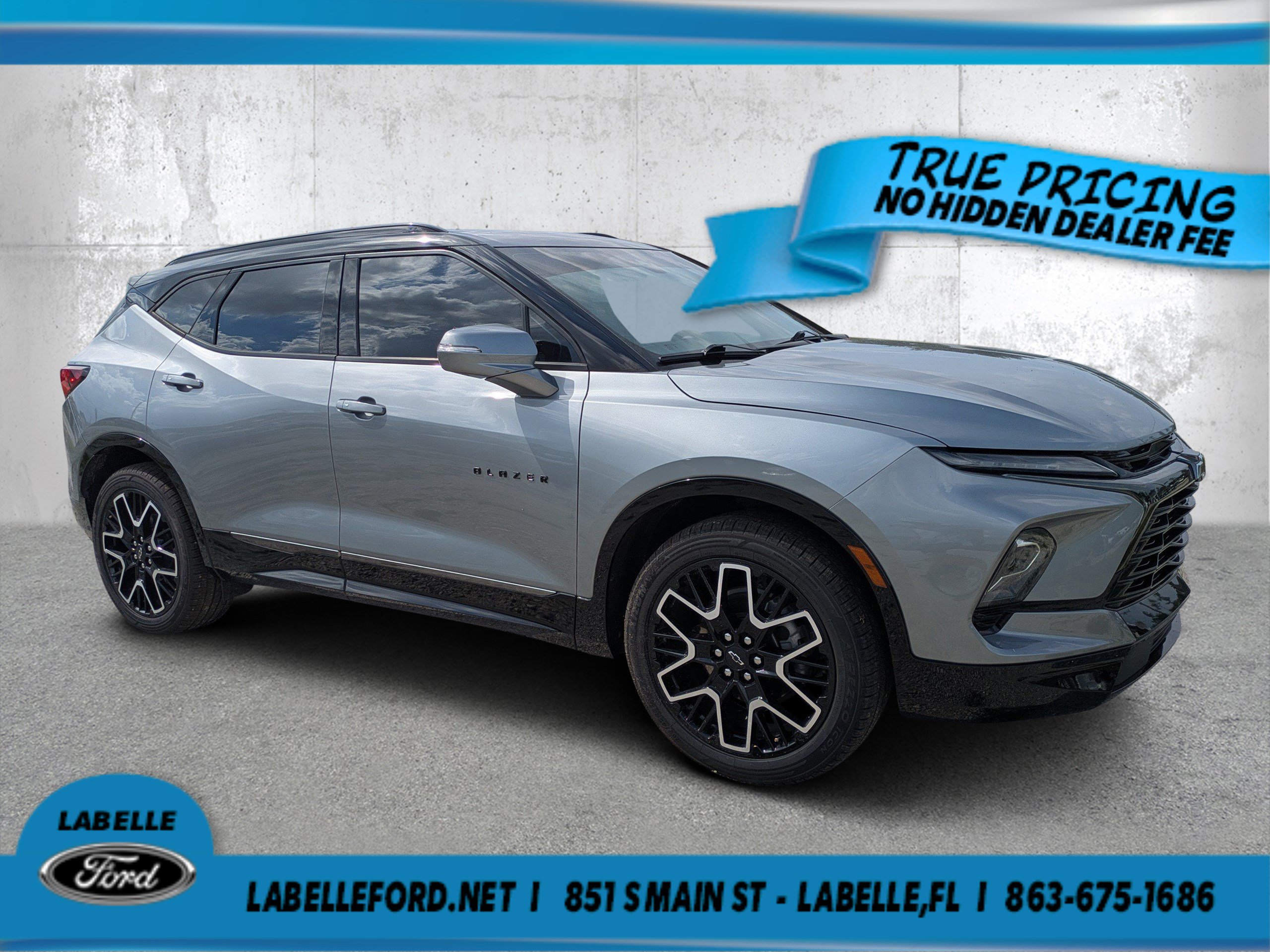 Used 2023 Chevrolet Blazer RS FWD image 1