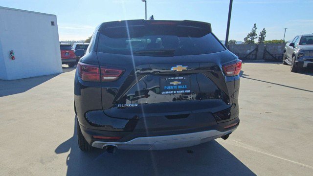 Used 2025 Chevrolet Blazer LT FWD image 7