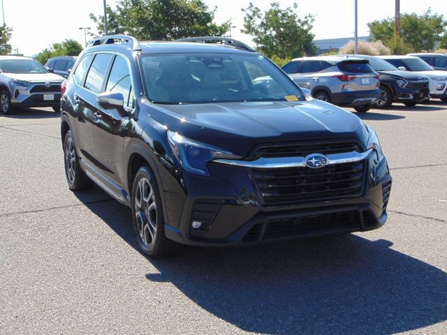 Used 2023 Subaru Ascent Limited w/ Technology Package AWD/4WD image 9