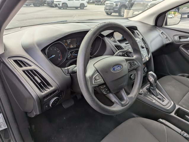Used 2015 Ford Focus SE FWD image 12