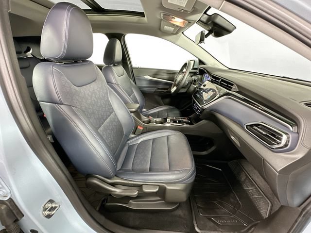 Used 2023 Chevrolet Bolt EUV Premier w/ Sun & Sound Package FWD image 29