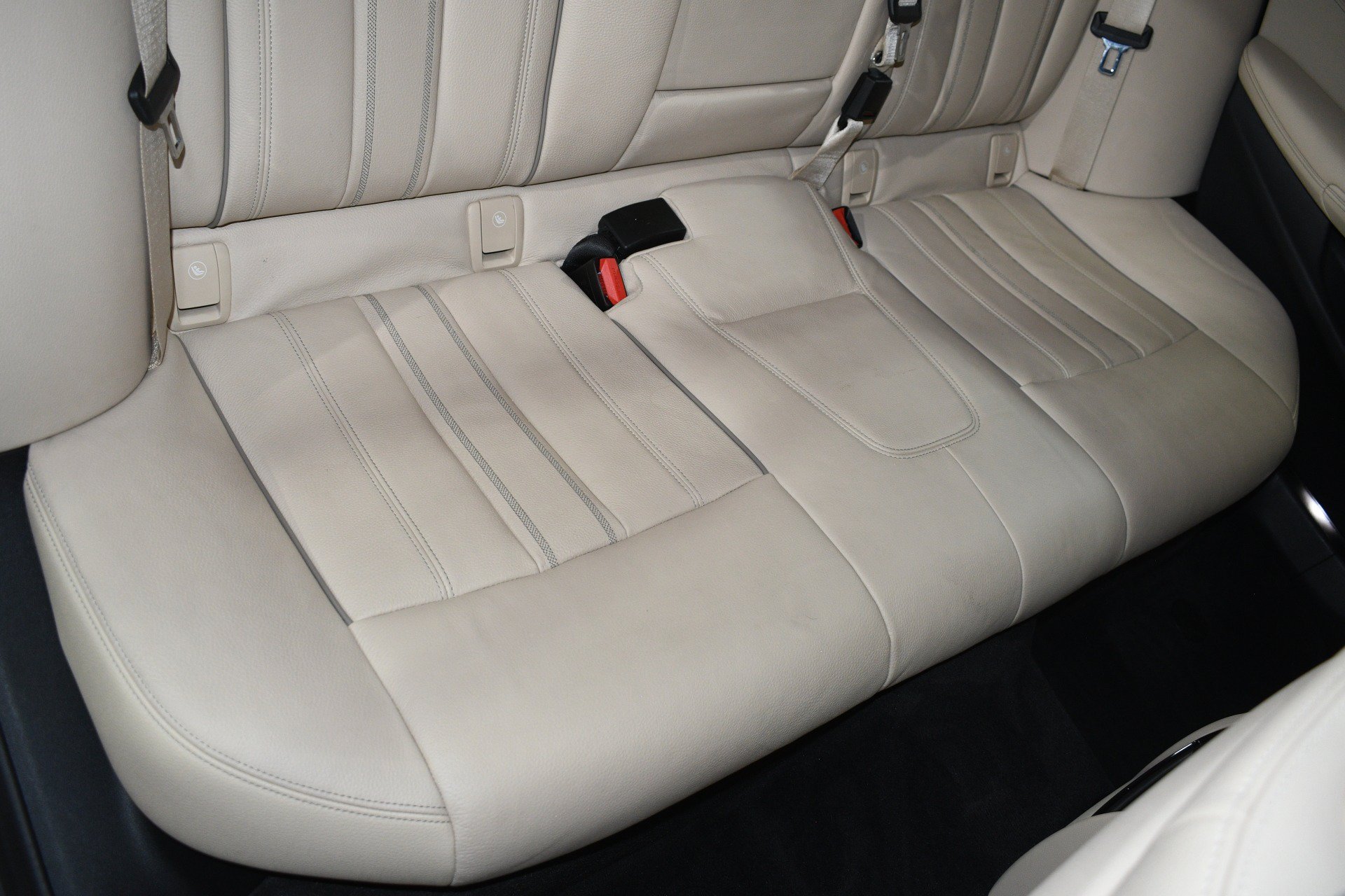 Used 2020 BMW 530i w/ Premium Package RWD image 20