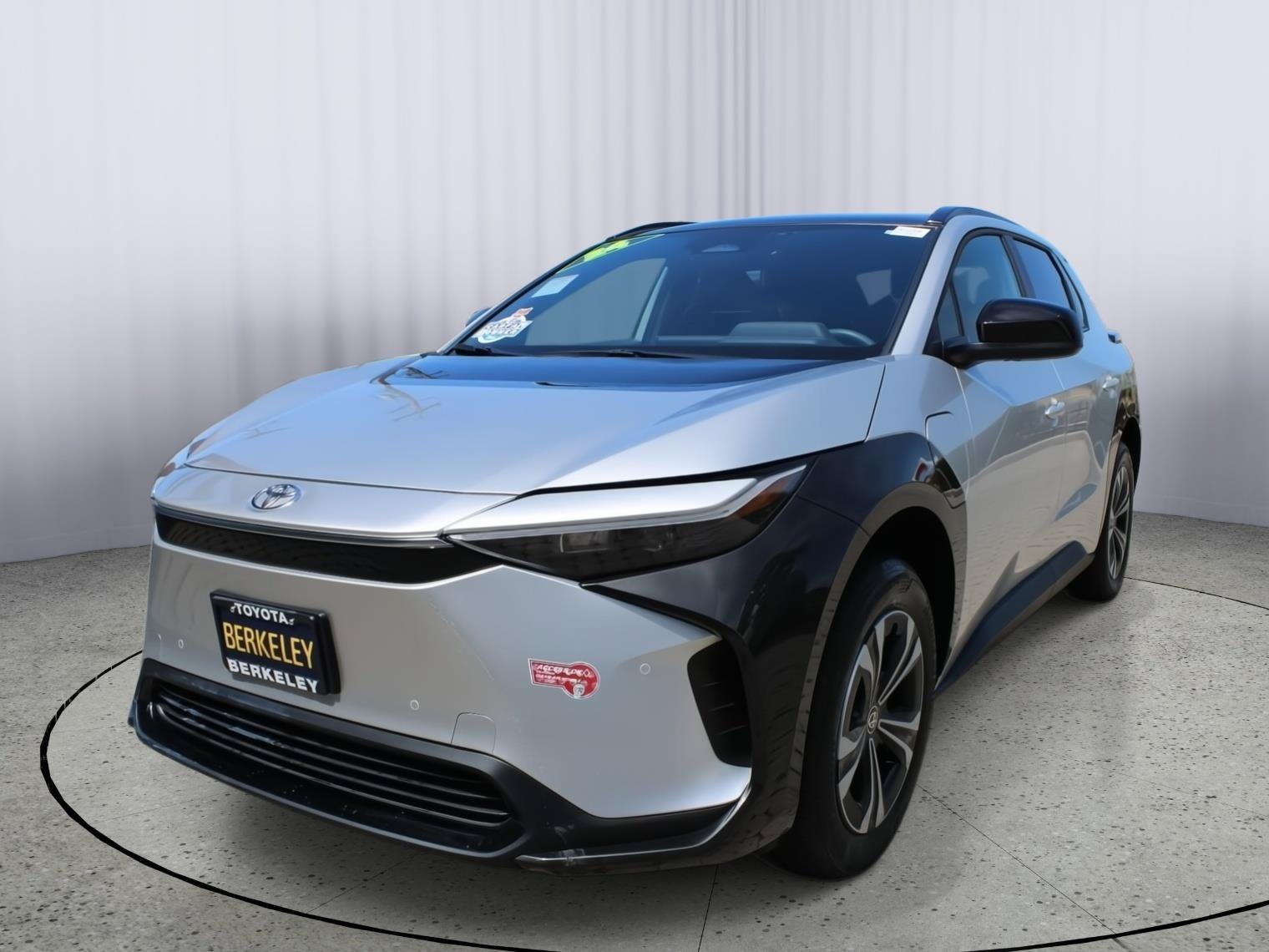 Used 2024 Toyota bZ4X AWD w/ Weather Package image 4