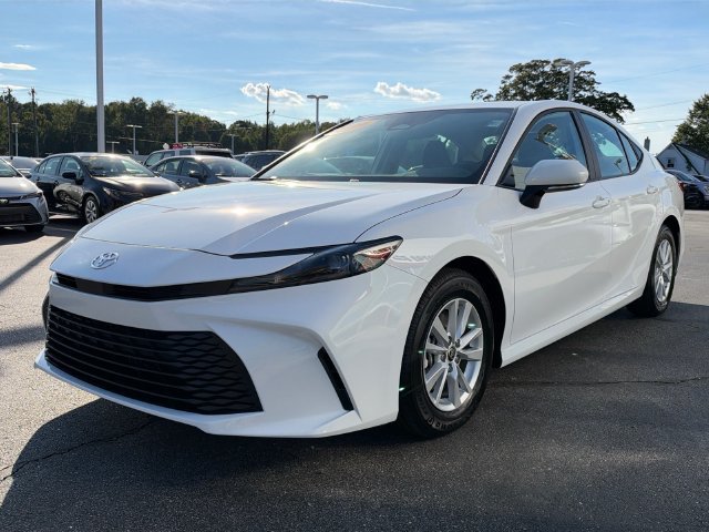 Used 2026 Toyota Camry LE w/ Convenience Package FWD image 7