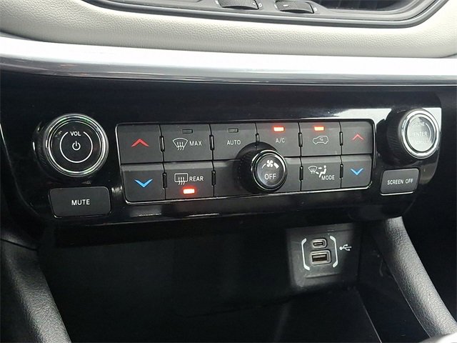 Used 2024 Jeep Compass Limited image 15