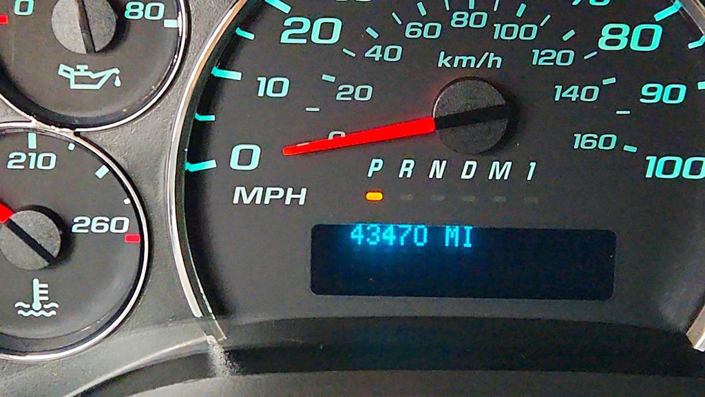 Used 2018 Chevrolet Express 2500 w/ Driver Convenience Package image 14