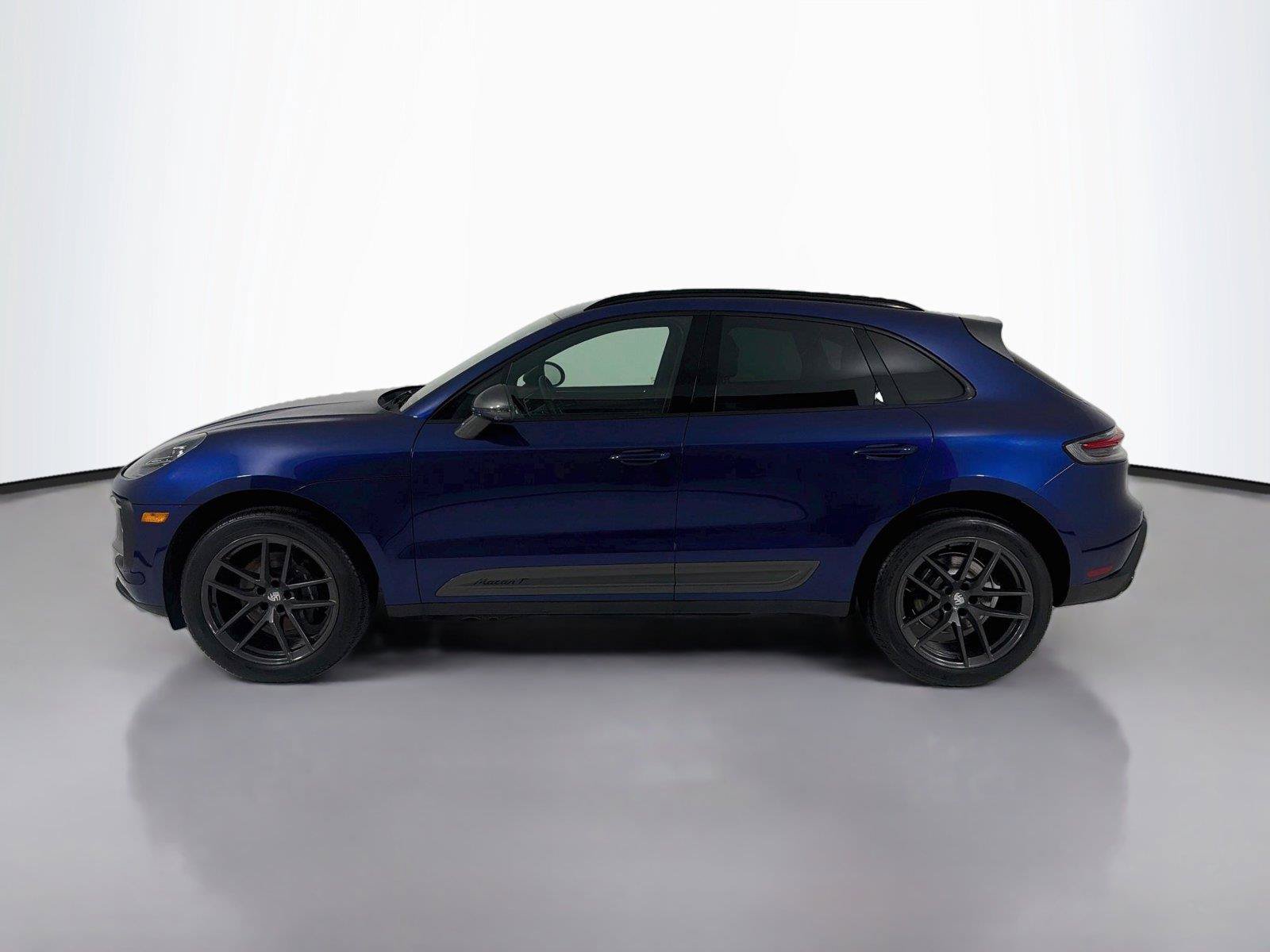 Used 2024 Porsche Macan Turbo AWD/4WD image 2