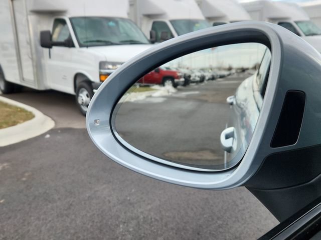 Used 2018 Porsche Cayenne Platinum Edition image 39