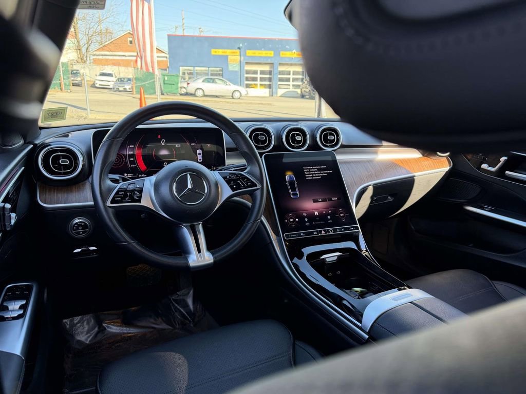 Used 2025 Mercedes-Benz C 300 4MATIC Sedan image 20