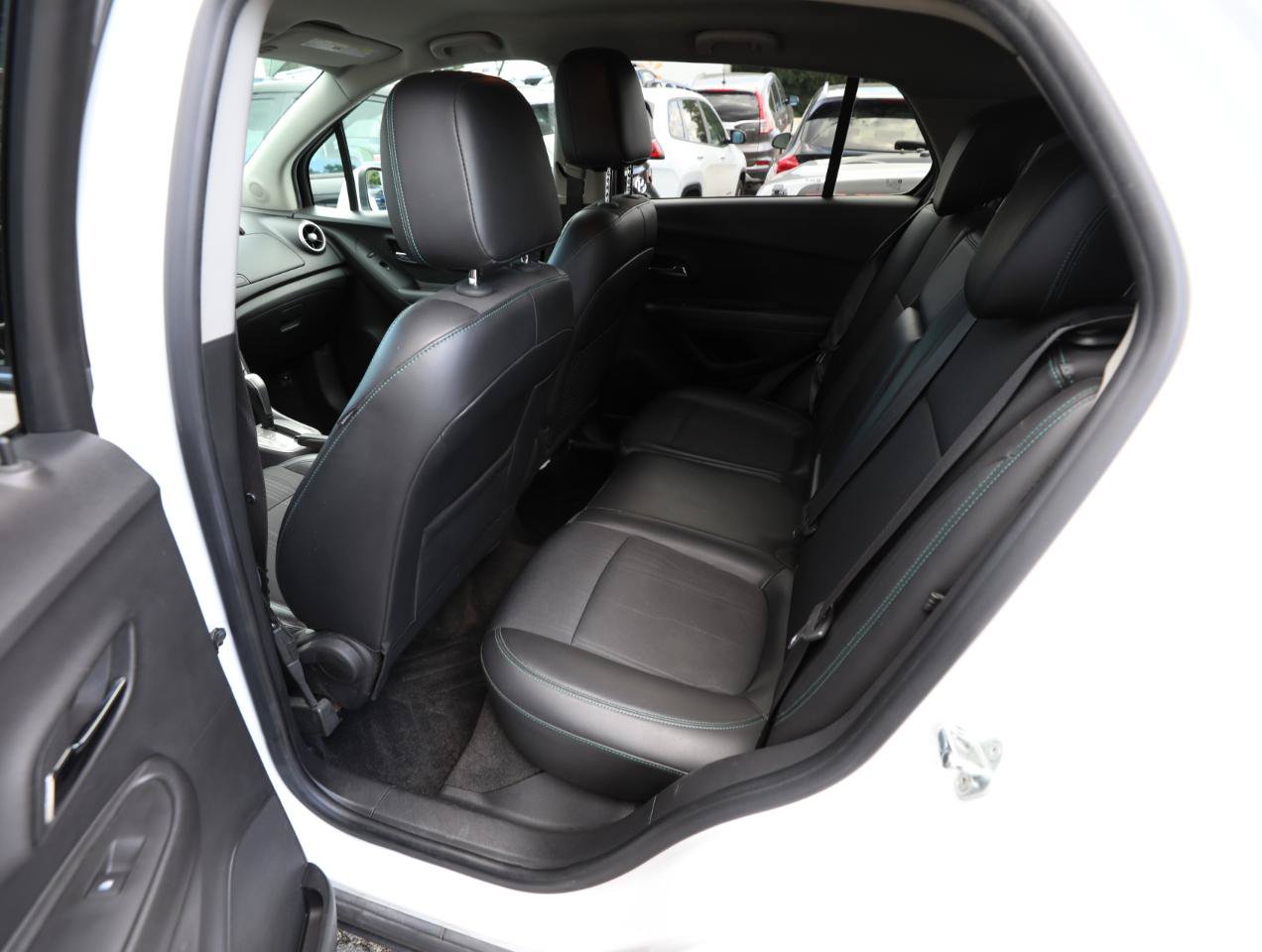 Used 2016 Chevrolet Trax LT w/ LT Convenience Package FWD image 13