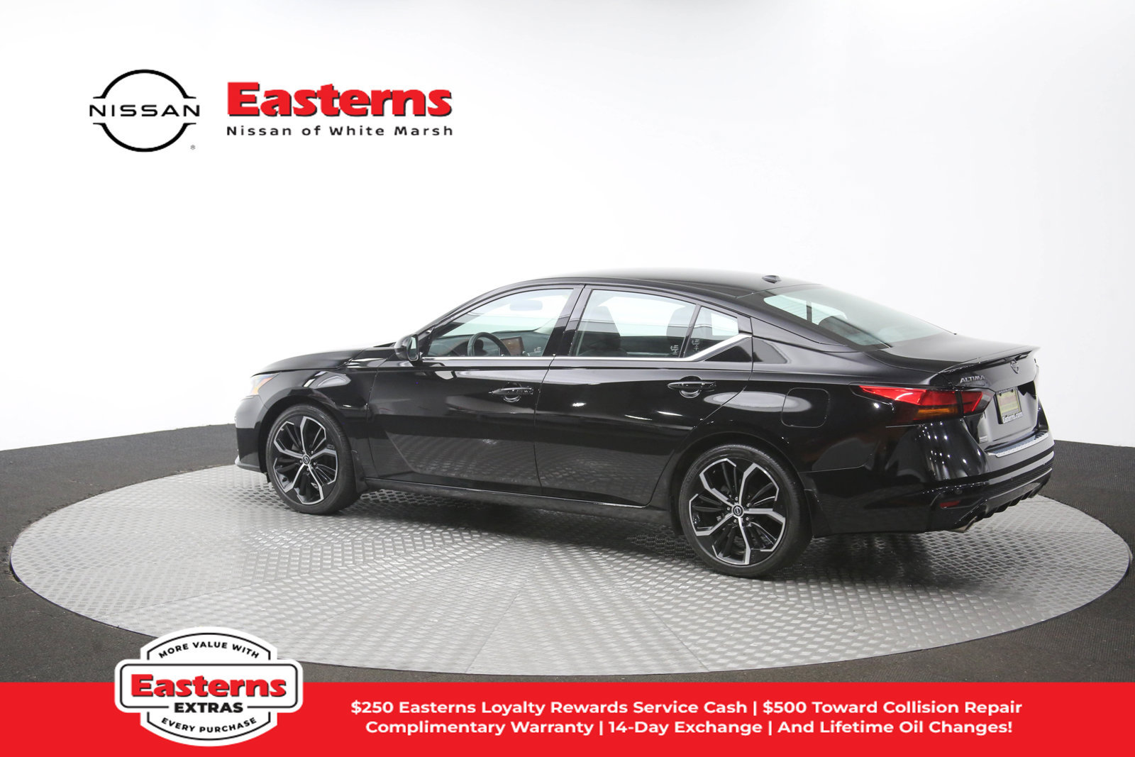 Used 2023 Nissan Altima 2.5 SR FWD image 61