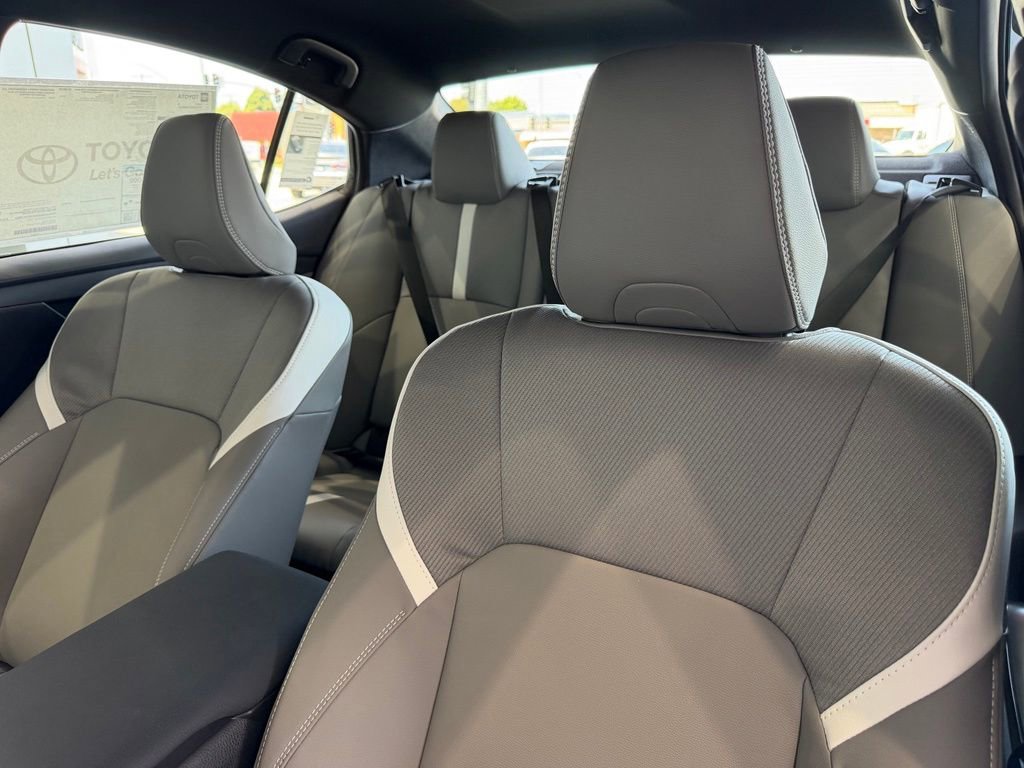 Used 2026 Toyota Camry SE w/ Convenience Package FWD image 23