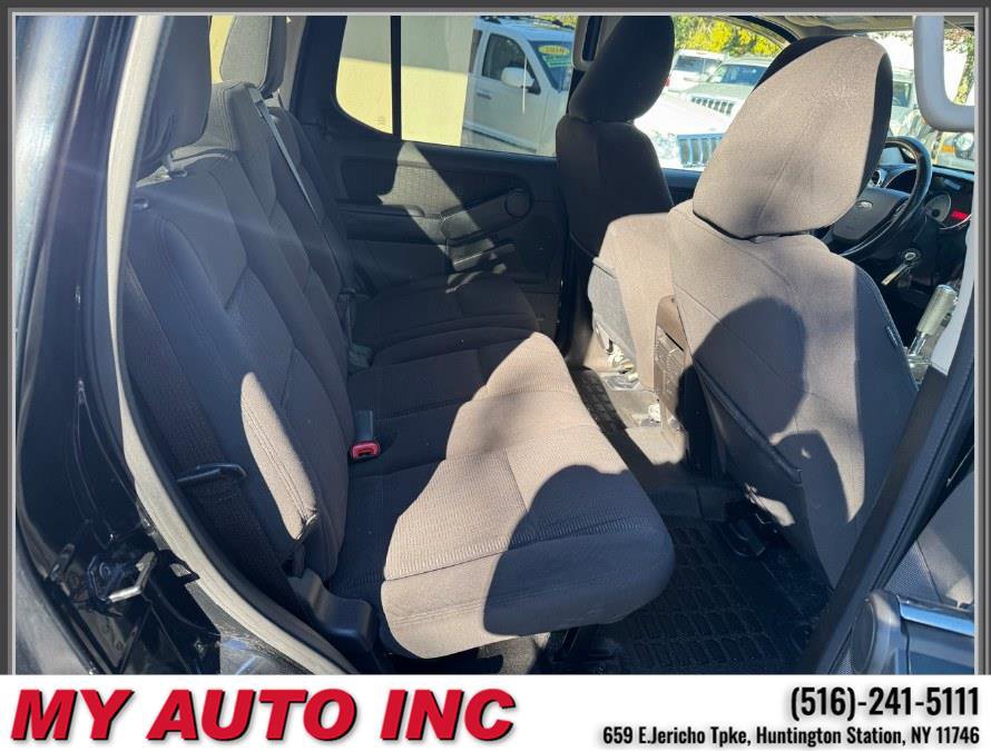 Used 2010 Ford Explorer Sport Trac XLT image 29
