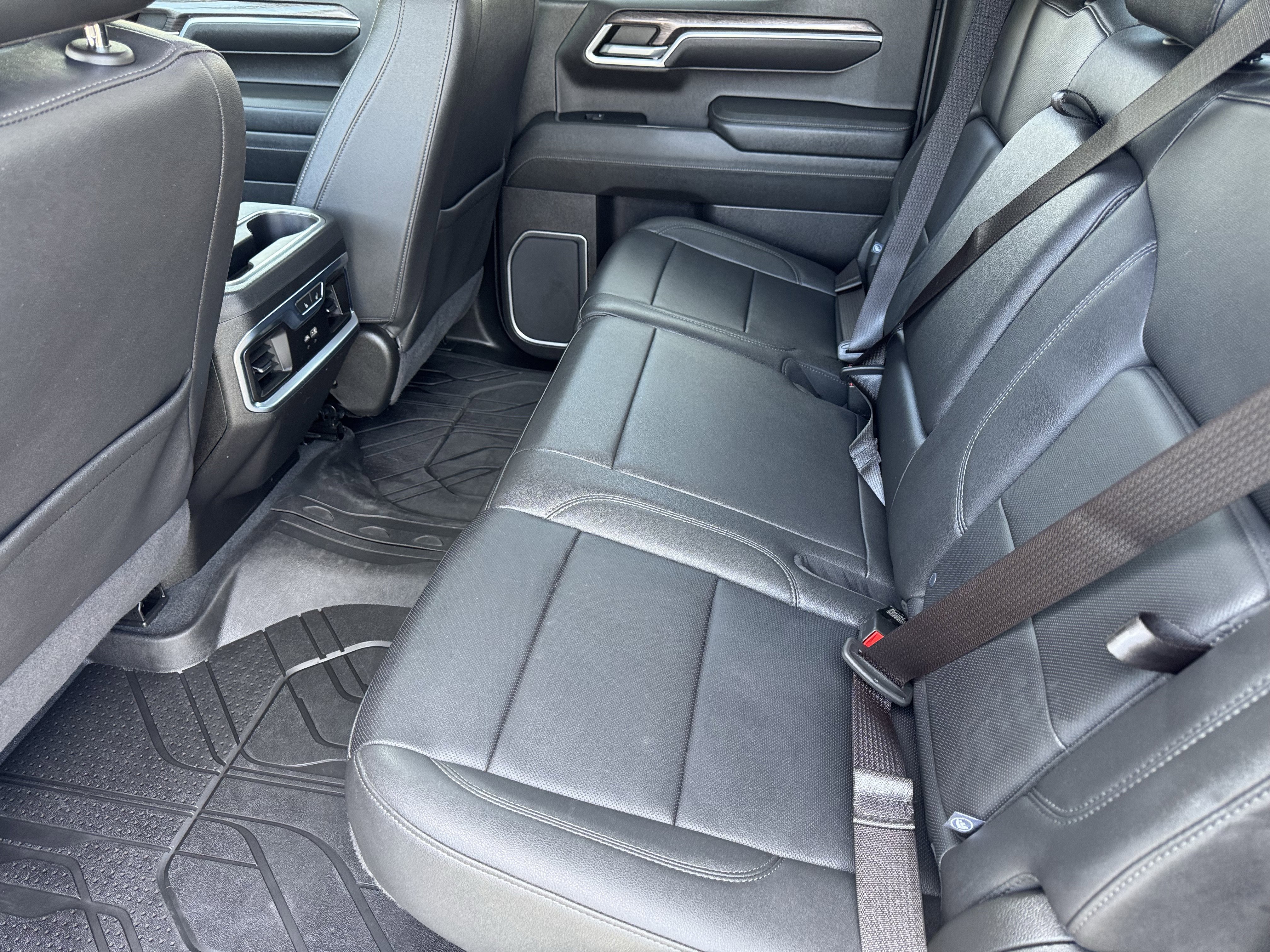 Used 2022 Chevrolet Silverado 1500 LTZ w/ LTZ Premium Package image 16